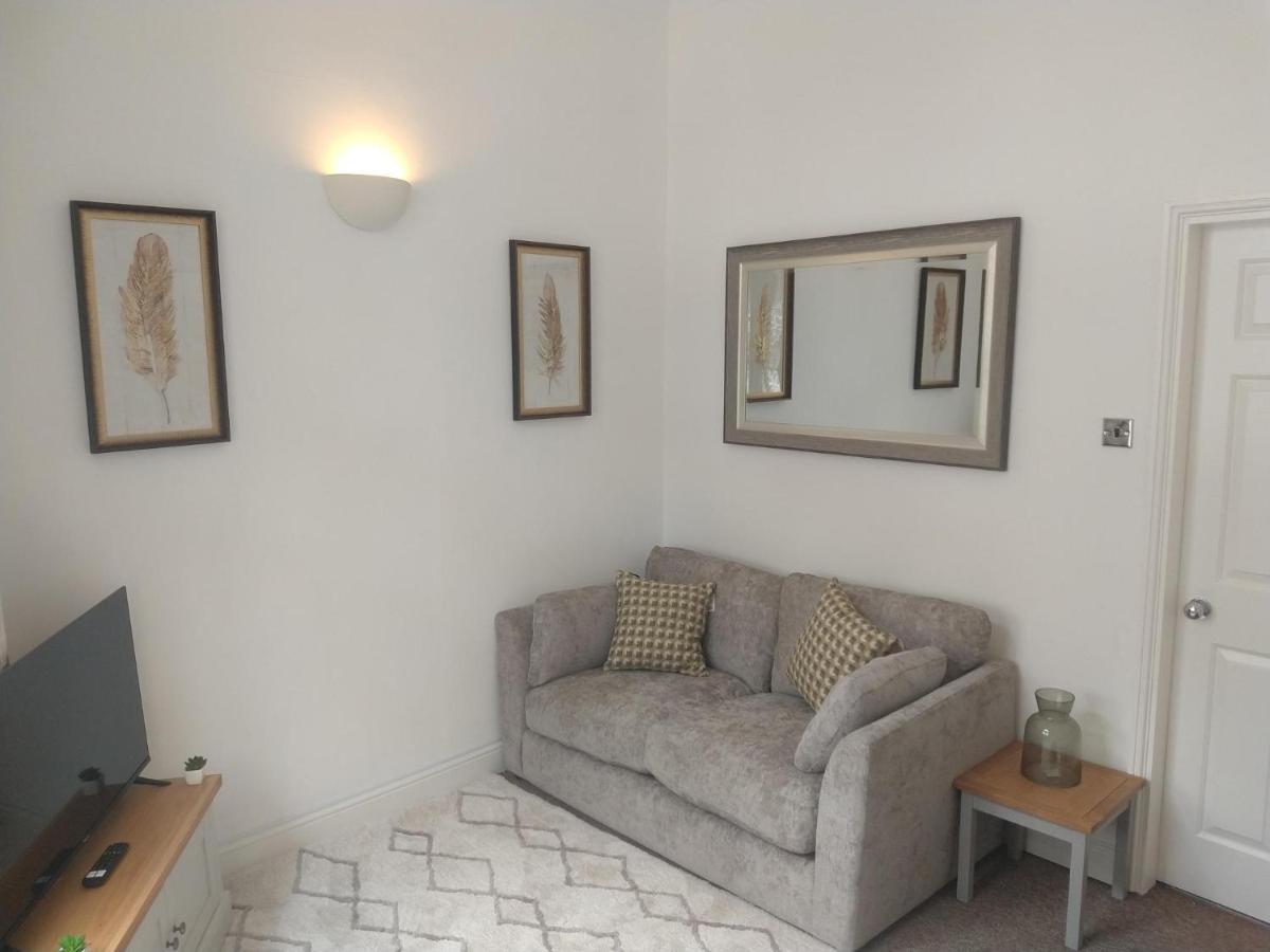 All Saints 2 Bed Apartment In Central Stamford With Parking Екстериор снимка